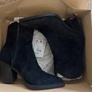 Zara Black Suede Heeled Boots
